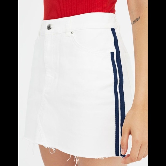 Pull&Bear 30 White Denim Mini Skirt Sz L (D17) - Picture 2 of 7